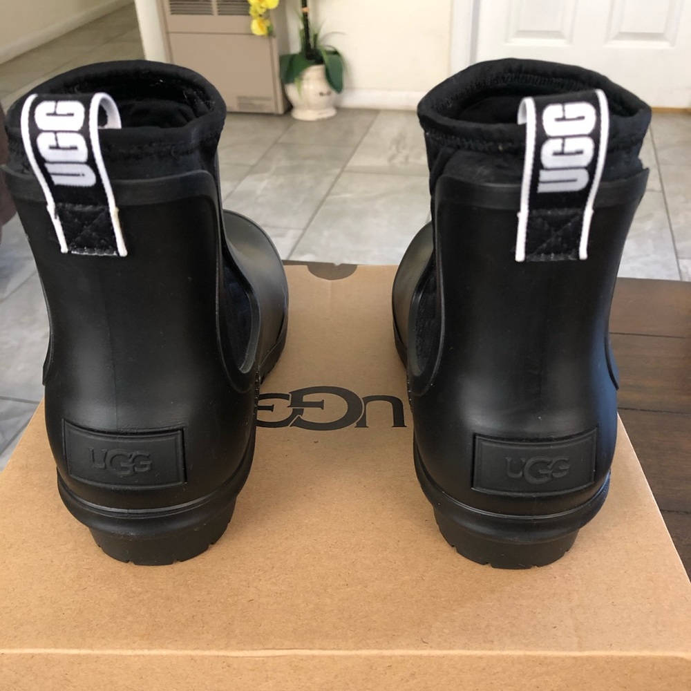 UGG Chevonne rain boots